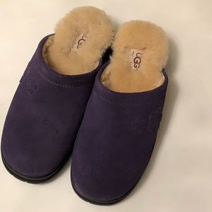 Slip on UGGS